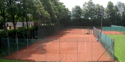 2025.04.25 artikelbillede banerne er klargjort