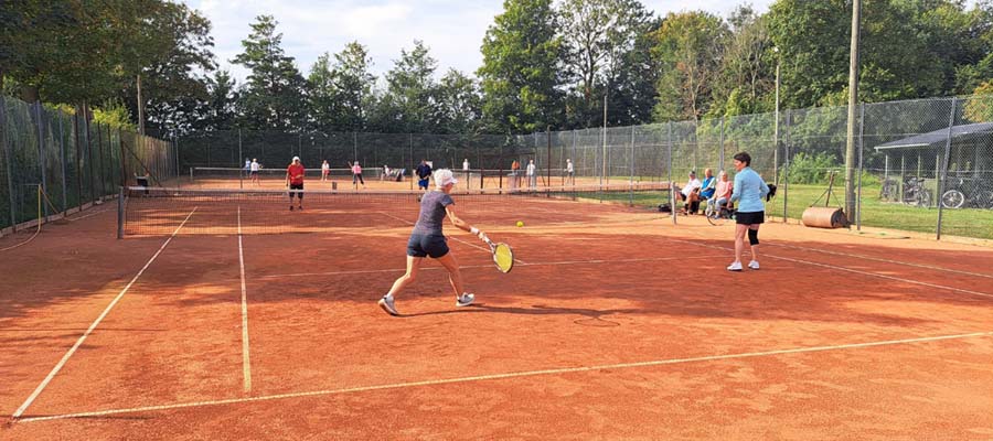2025.08.27 artikelbillede livlig aktivitet en onsdag formiddag